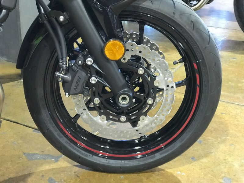 2025 Kawasaki Z650 Image 9