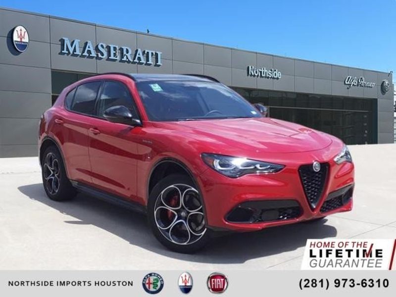 2024 Alfa Romeo Stelvio VeloceImage 1