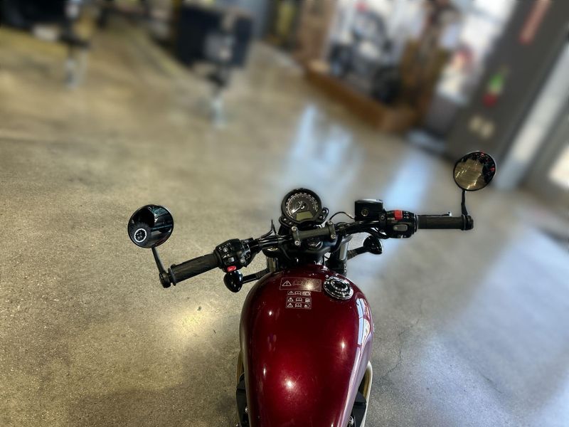 2022 Triumph Bobber Image 15