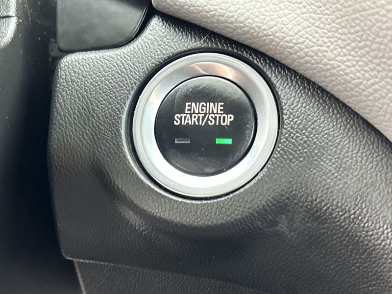 Used 2022 Chevrolet Equinox LSImage 17