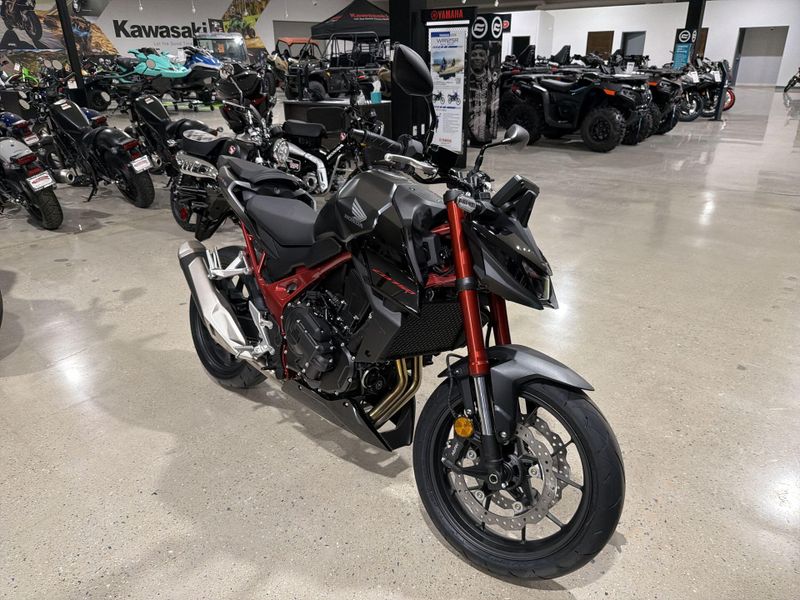 New 2026 Honda CB750 HORNET E-CLUTCH Image 11