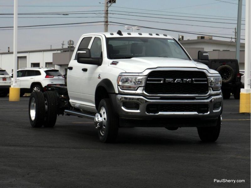 2024 RAM 5500 Tradesman Chassis Crew Cab 4x4 84