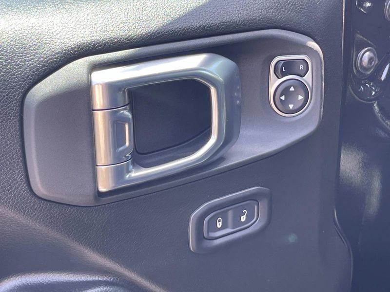 New 2026 Jeep Wrangler 4-door Rubicon
