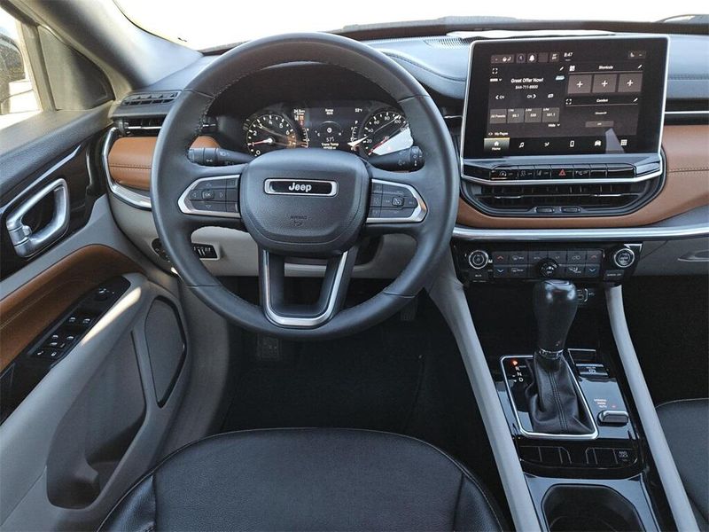 2023 Jeep Compass LimitedImage 11
