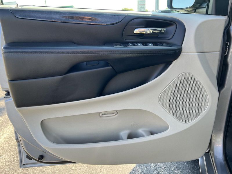 2015 Dodge Grand Caravan SXT photo 10