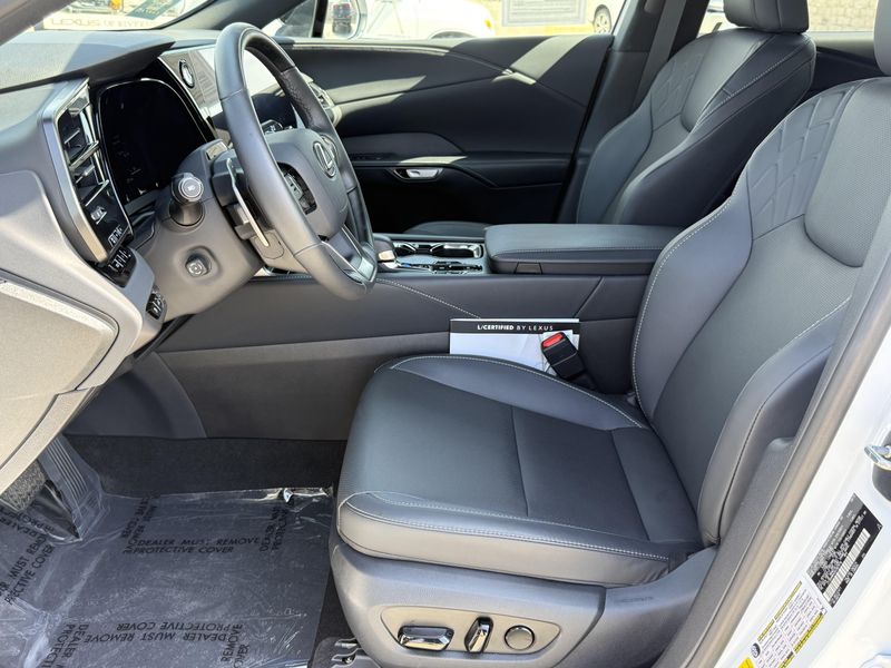 Used 2025 Lexus RX 350 F SPORT DesignImage 19
