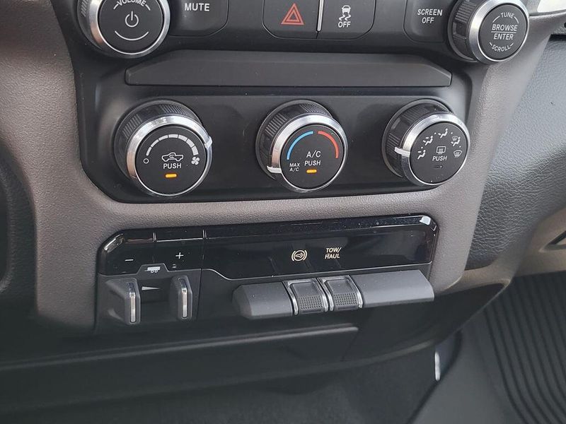 2024 RAM 2500 Big HornImage 22