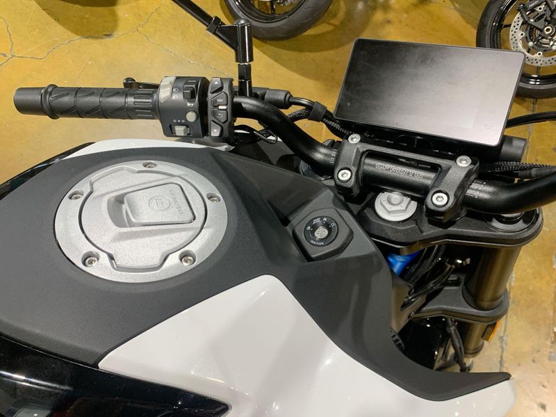 Used 2025 CFMOTO 300NK CF300-US Image 19