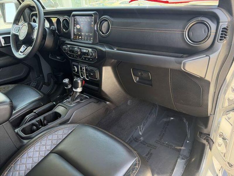 Used 2023 Jeep Gladiator High AltitudeImage 13