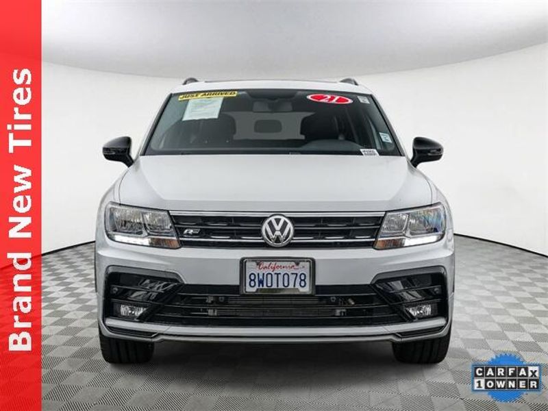 Used 2021 Volkswagen Tiguan 2.0T SE R-Line BlackImage 3