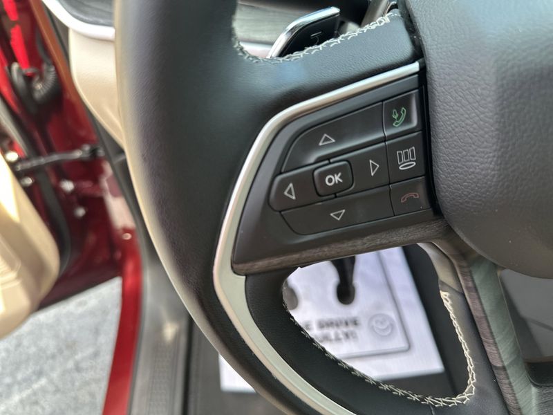 Used 2023 Jeep Grand Cherokee LimitedImage 25