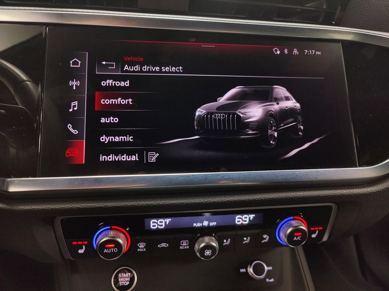 Used 2024 Audi Q3 S line Premium AWD w/ConvenienceImage 25