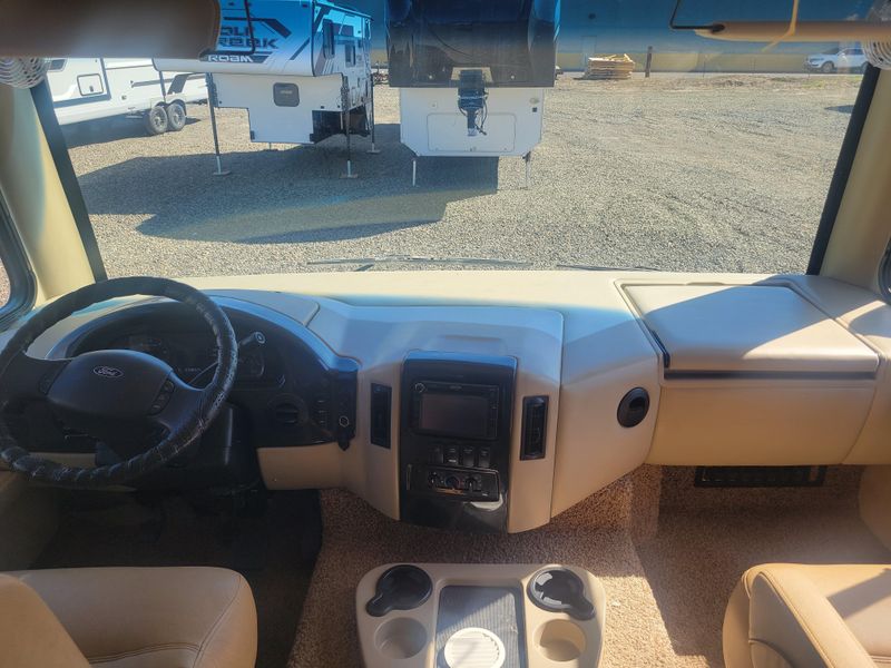 Used 2012 THOR M-32A  FORD Image 26