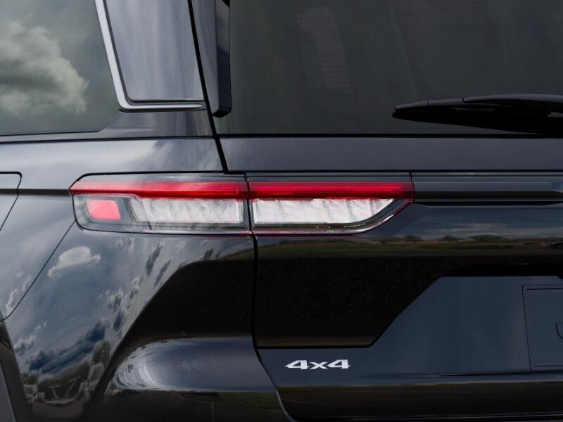 New 2026 Jeep Grand Cherokee Limited 4x4Image 9