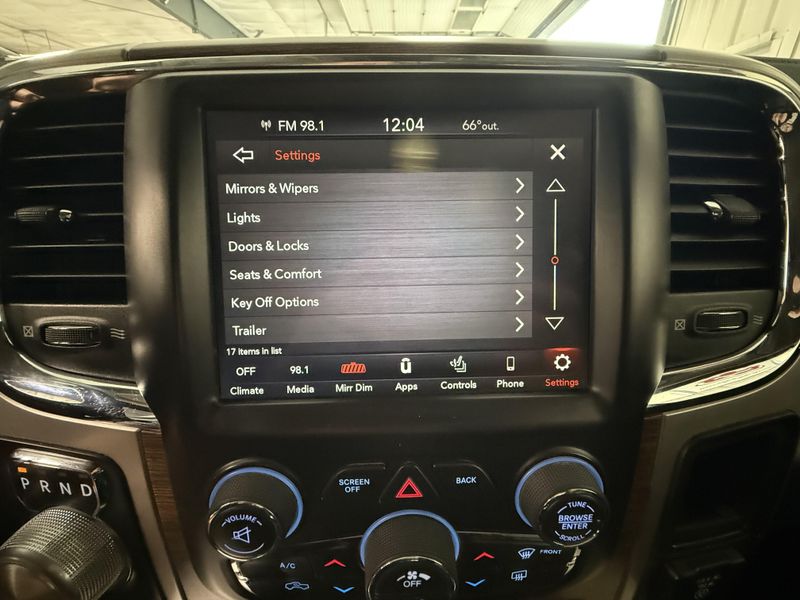 Used 2018 RAM 1500 LaramieImage 29