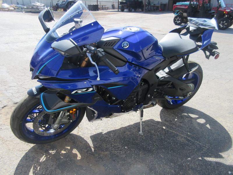 NEW 2026 YAMAHA YZF-R1 Image 5