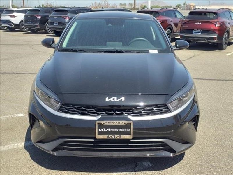 2024 Kia Forte LXImage 2