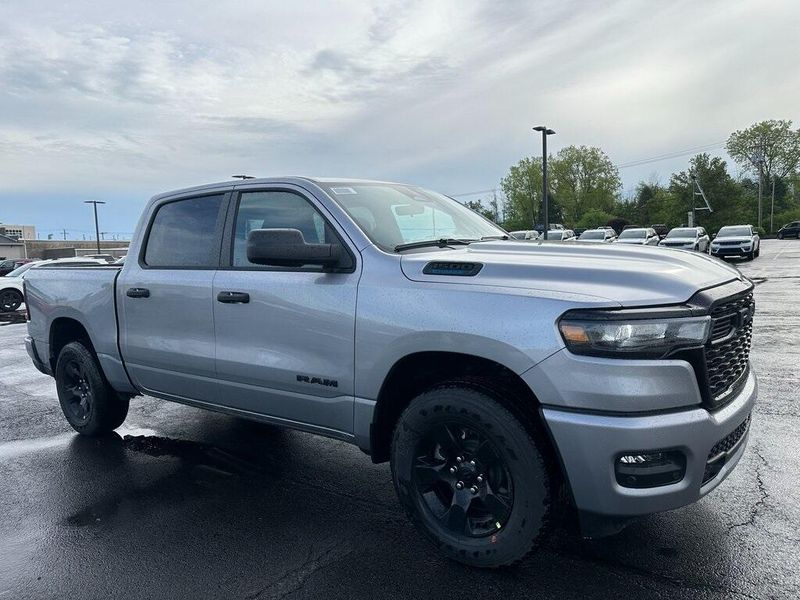 2025 RAM 1500 Tradesman Crew Cab 4x4 5