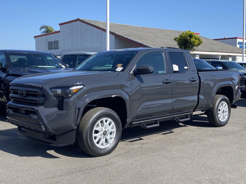 2025 Toyota Tacoma SR5Image 6