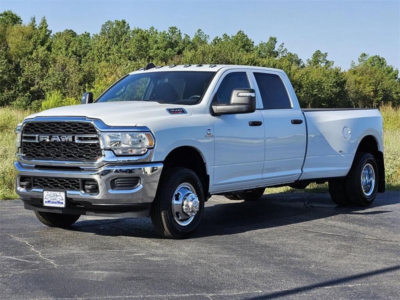 2024 RAM 3500 Tradesman Crew Cab 4x4 8