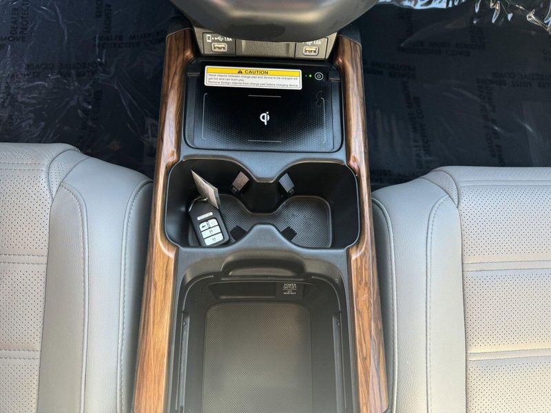 2022 Honda CR-V Hybrid TouringImage 26