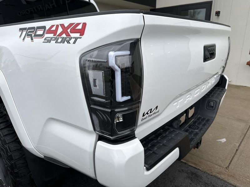 2020 Toyota Tacoma TRD SportImage 9