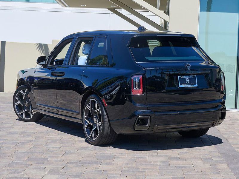 New 2027 Rolls-Royce Cullinan Black BadgeImage 7