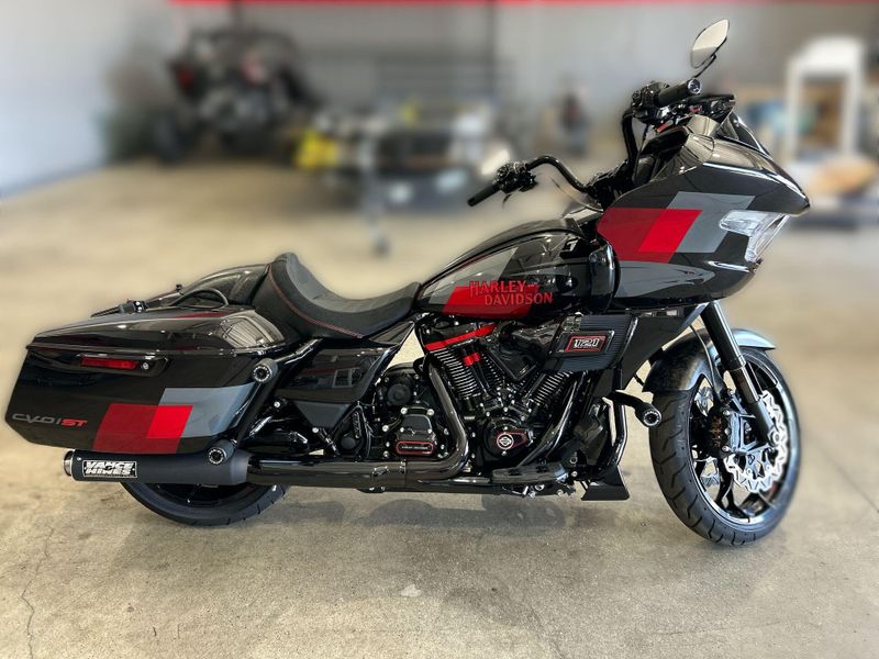 Used 2025 Harley-Davidson ROAD GILDE CVO ST Image 12