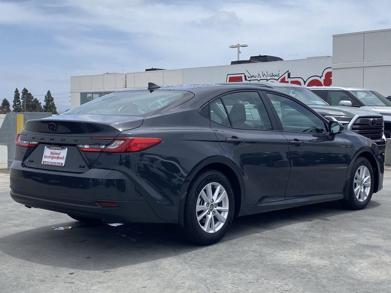 2025 Toyota Camry LEImage 3
