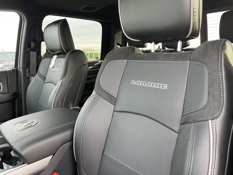 2024 Ram 2500 Laramie photo 14