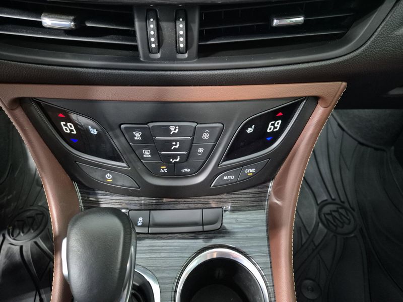 2017 Buick Envision EssenceImage 31