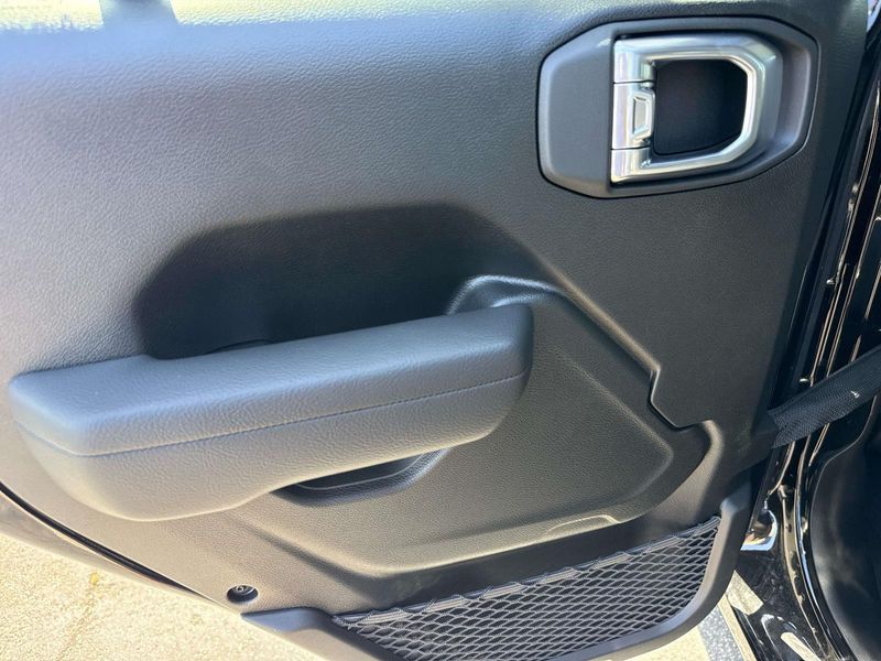 New 2026 Jeep Wrangler 4-door 85th Anniversary Edition