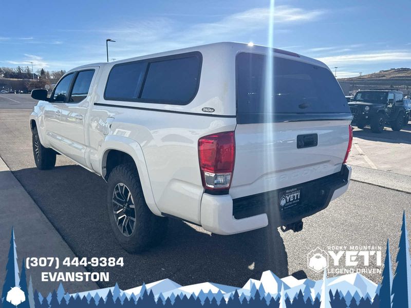 2023 Toyota Tacoma TRD photo 4