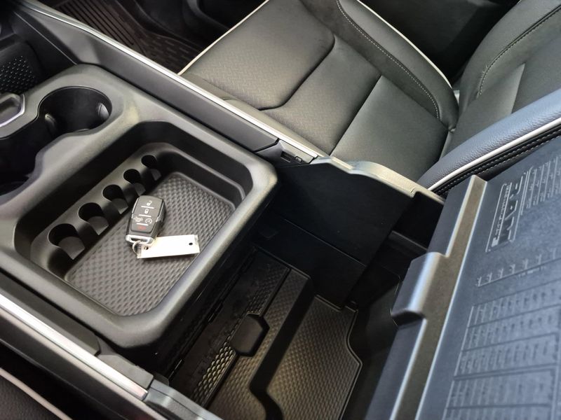 2025 RAM 1500 Laramie Crew Cab 4x4 5