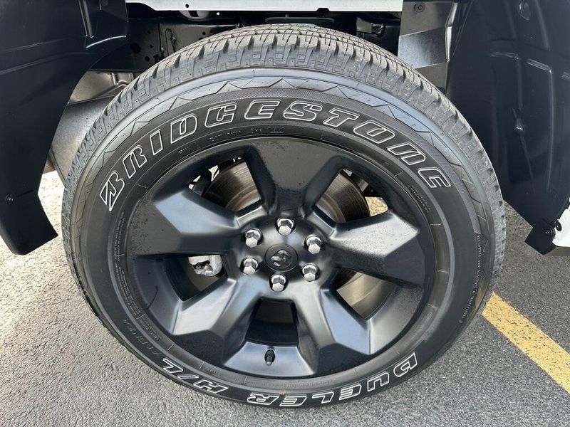 2024 RAM 1500 TradesmanImage 28
