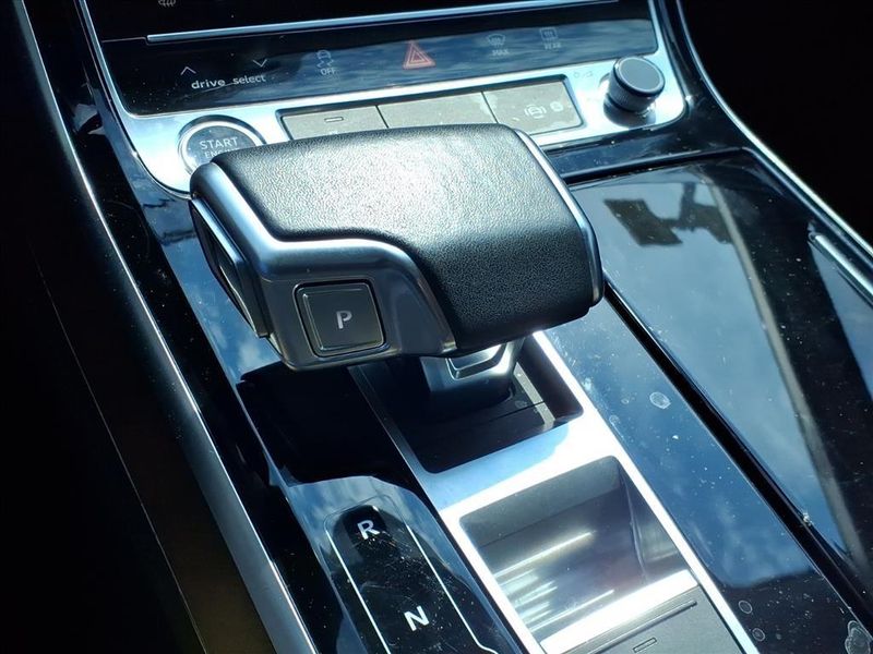 Used 2021 Audi A8 L 55Image 23