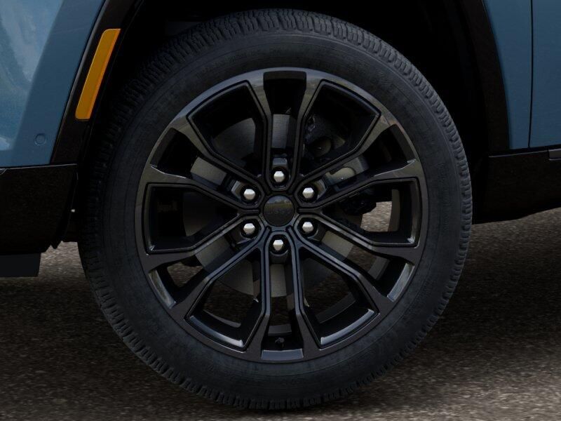 2026 Jeep Grand Wagoneer Summit Obsidian 4x4Image 4