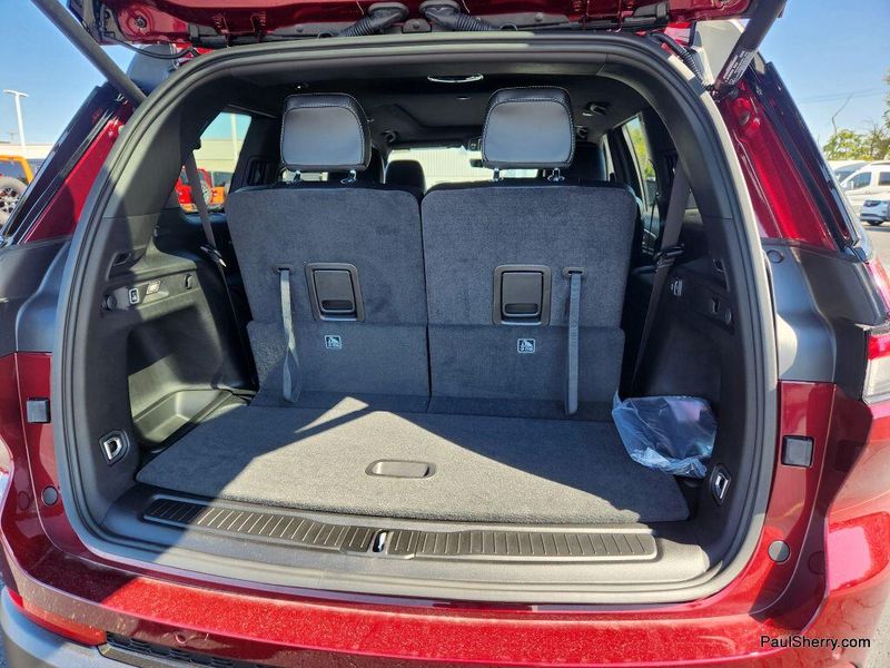 New 2025 Jeep Grand Cherokee L Limited 4x4