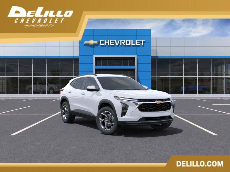 2025 Chevrolet Trax LTImage 1