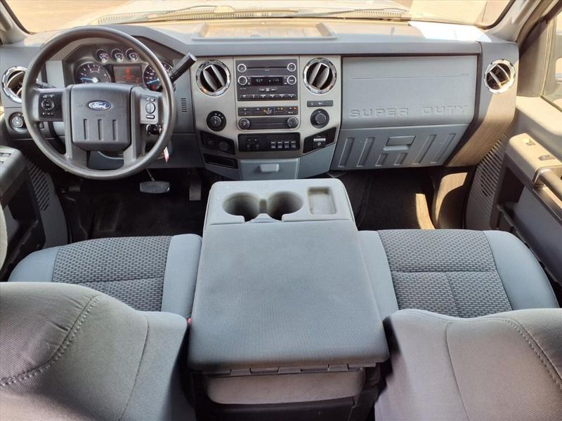 2016 Ford F-250 XLT photo 9