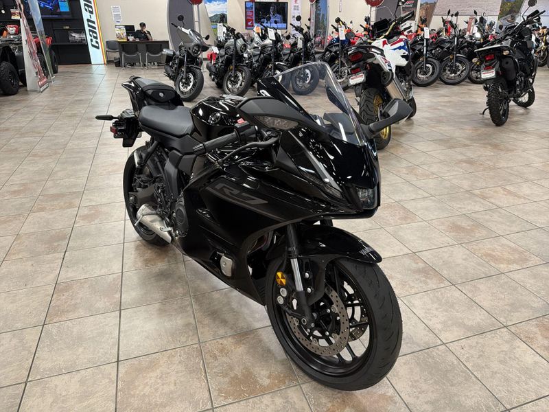 Used 2026 Yamaha YZF-R7 CA Image 11