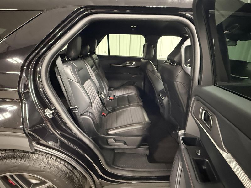 Used 2025 Ford Explorer ST-LineImage 13