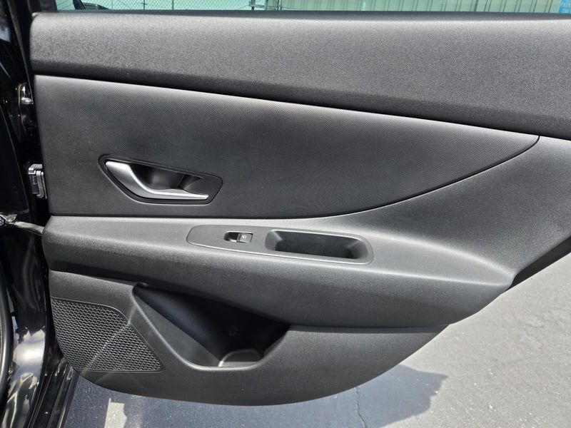 Used 2022 Hyundai Elantra SEL IVT