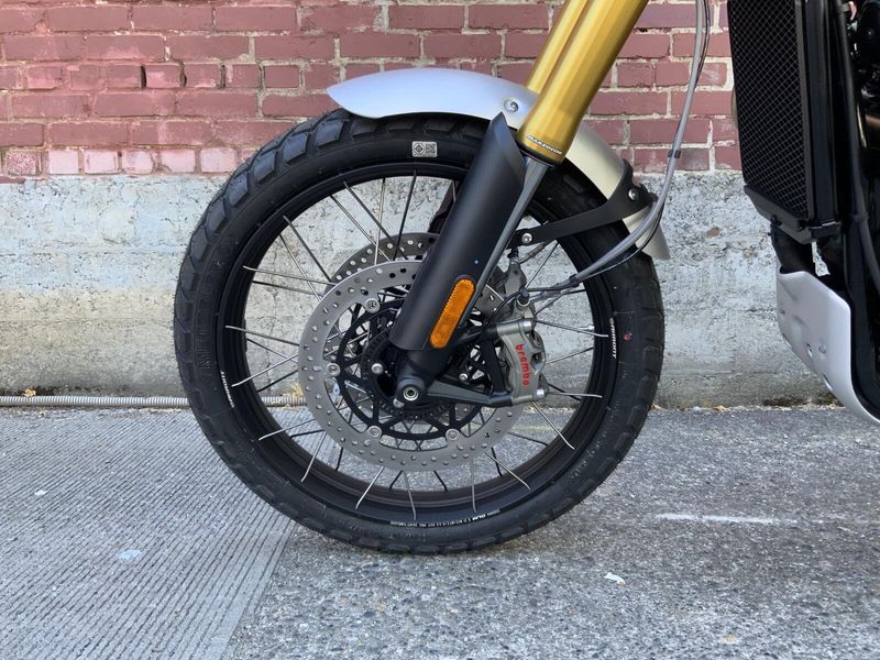 2025 Triumph SCRAMBLER 1200 XE