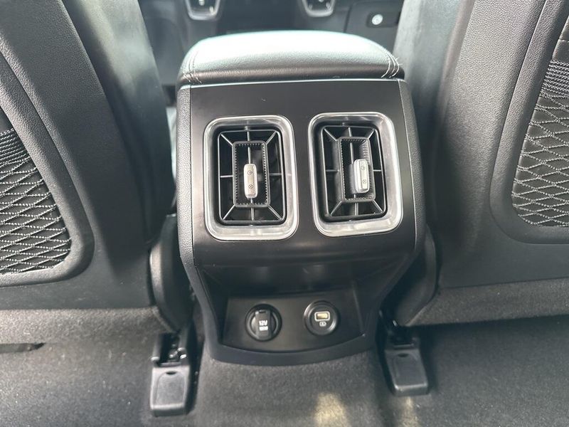 Used 2023 Kia Sorento Hybrid EXImage 24