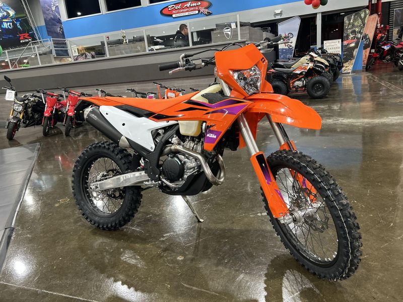 2024 KTM 500 XW-F  in a ORANGE exterior color. Del Amo Motorsports of Redondo Beach (424) 390-7811 delamomotorsports.com 