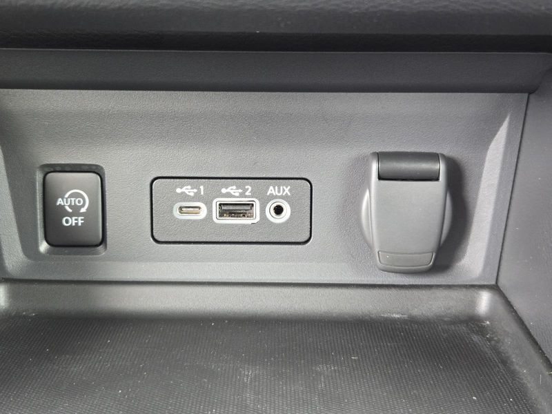 Used 2025 Nissan Sentra SR CVT