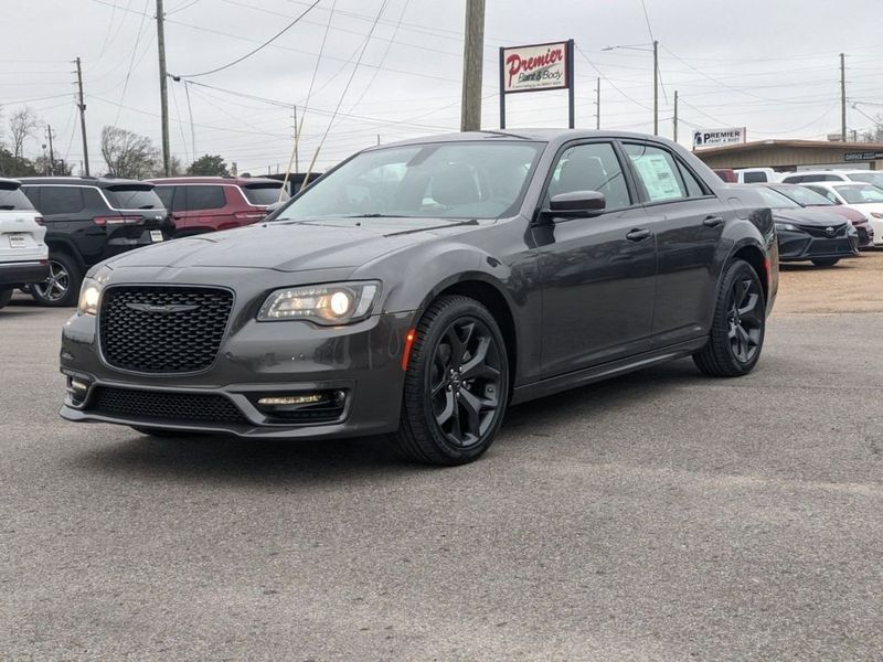 2023 Chrysler 300 Touring L Rwd in a Granite Crystal Metallic exterior color and Blackinterior. Johnson Dodge 601-693-6343 pixelmotiondemo.com 