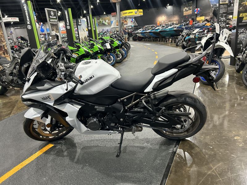 New 2026 Suzuki GSX-S1000GT+ Image 9