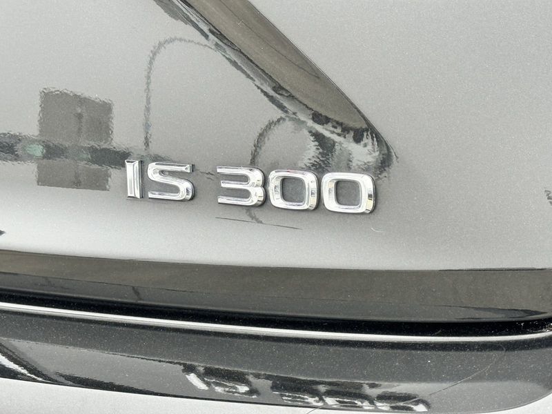 2018 Lexus IS 300Image 13